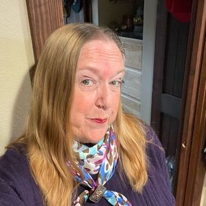 Meet your Posher, Dana